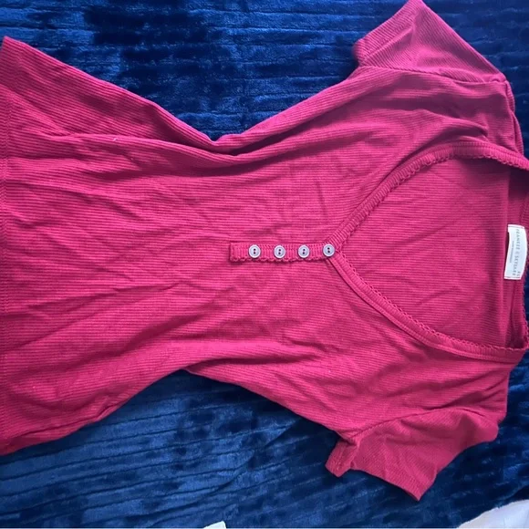 Red Button-Up Ribbed Top - Picture 1 of 1